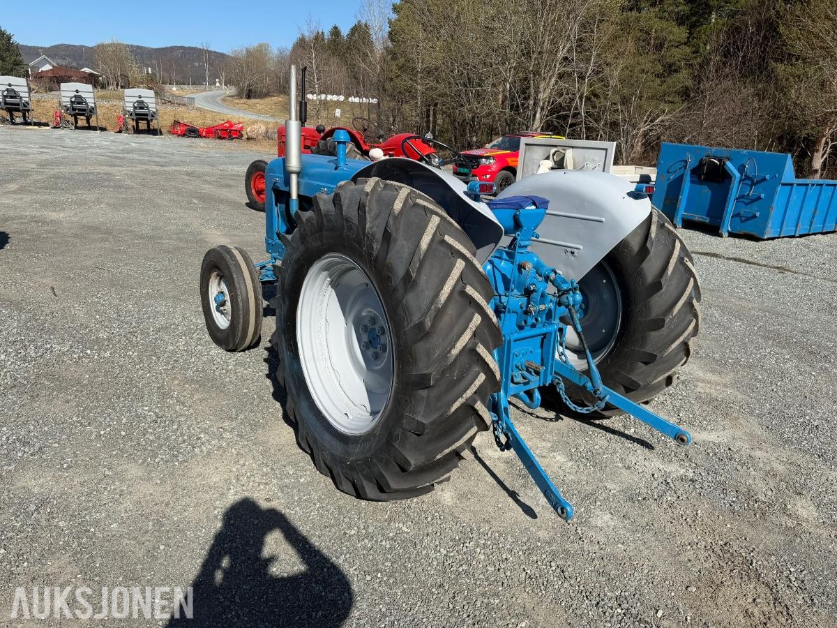 Fordson Super Major - Mva fri traktor